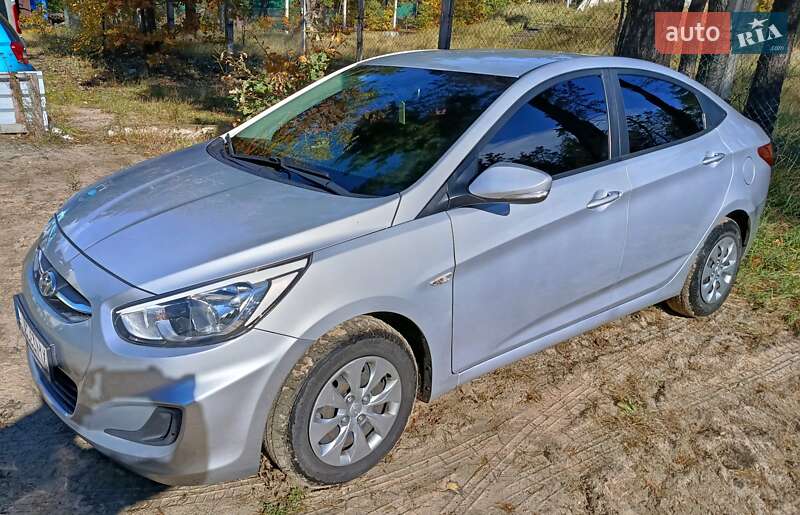 2016 hyundai accent