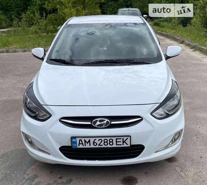 2016 hyundai accent