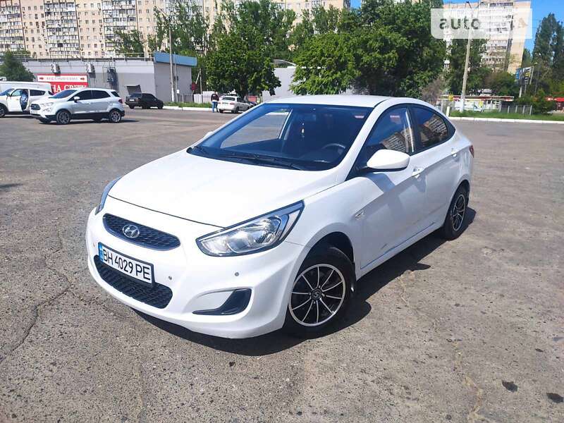 2018 hyundai accent