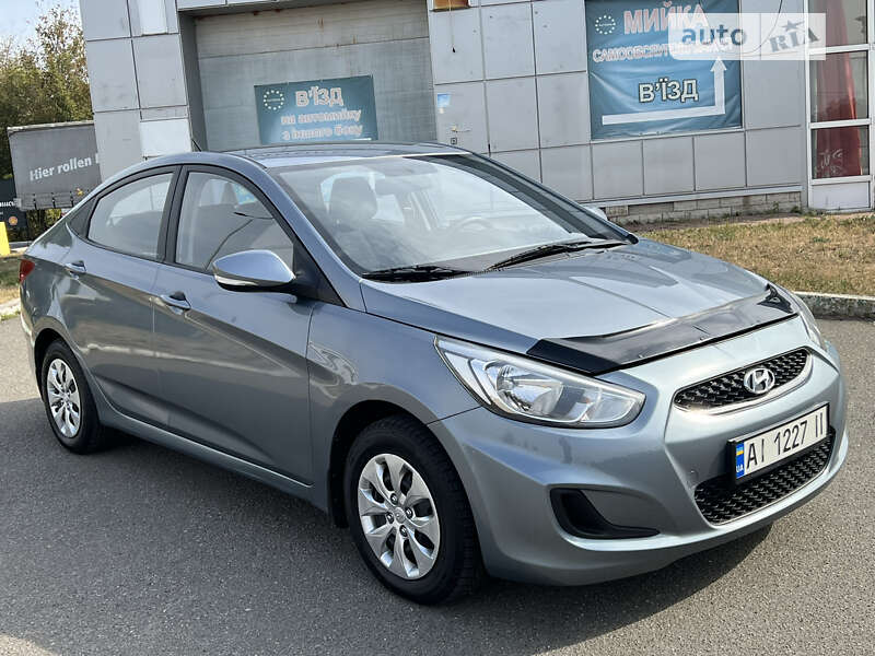 2019 hyundai accent