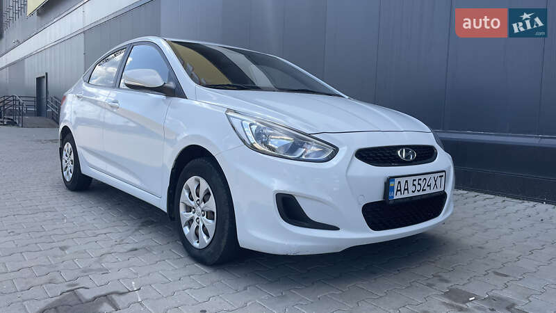 2019 hyundai accent