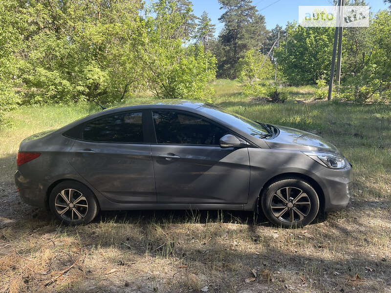 2019 hyundai accent