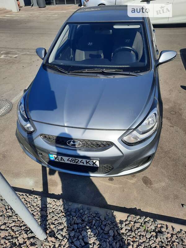 2019 hyundai accent