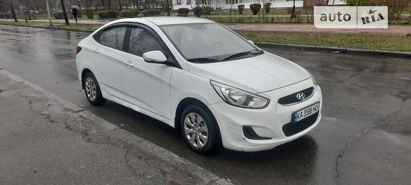2019 hyundai accent