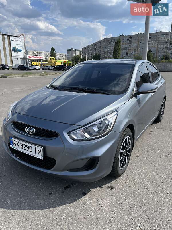 2019 hyundai accent