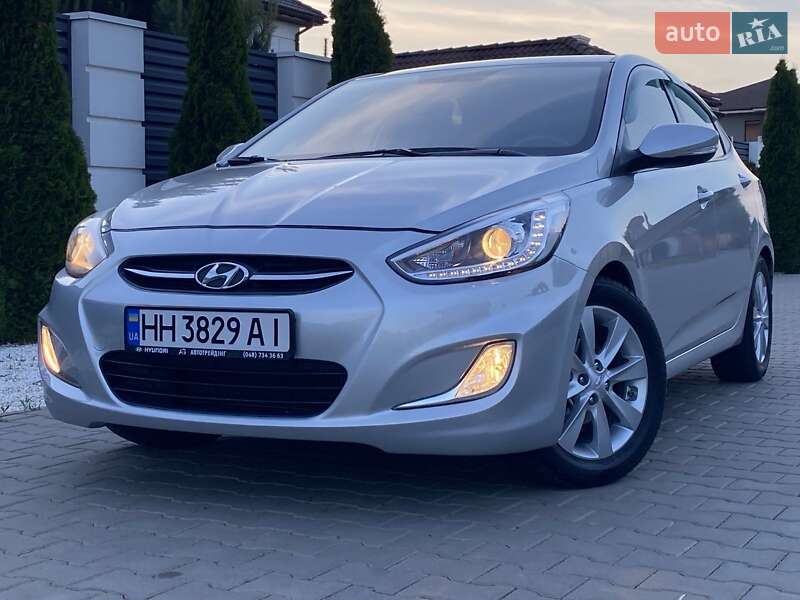 2016 hyundai accent