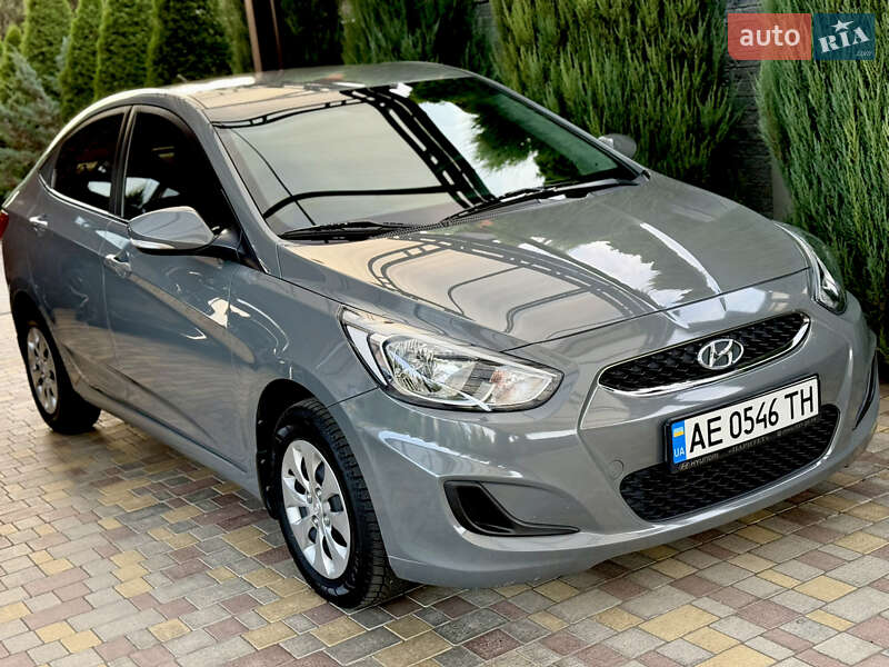 2019 hyundai accent