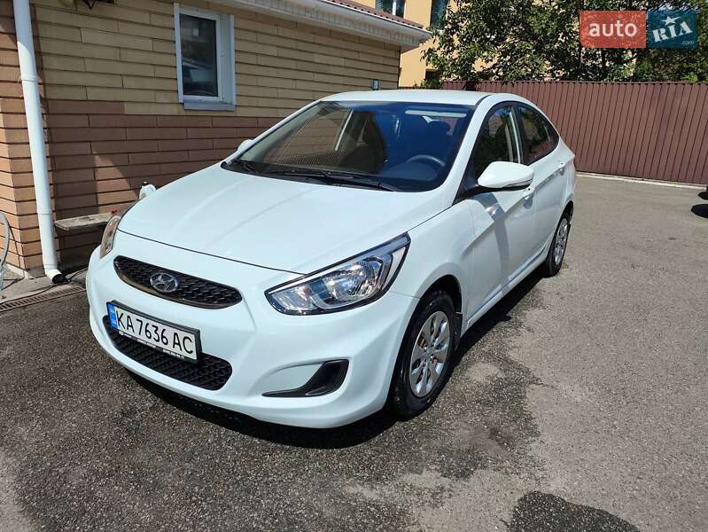 2019 hyundai accent