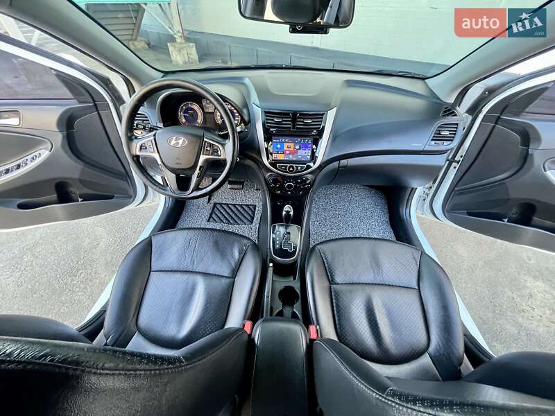 2016 hyundai accent