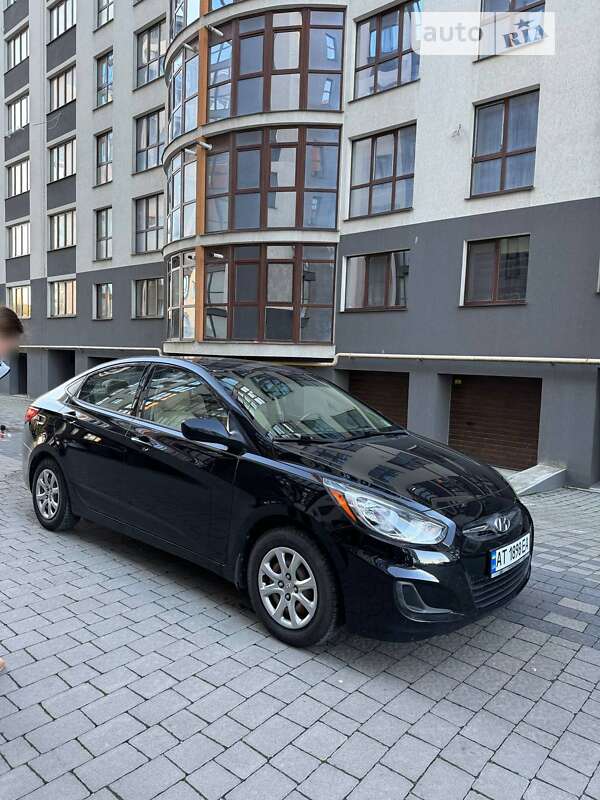 2013 hyundai accent