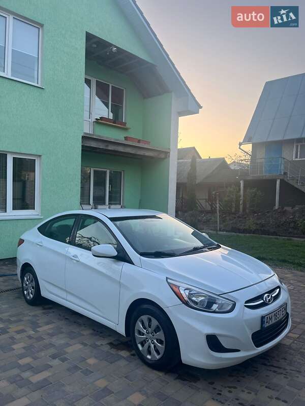 2016 hyundai accent