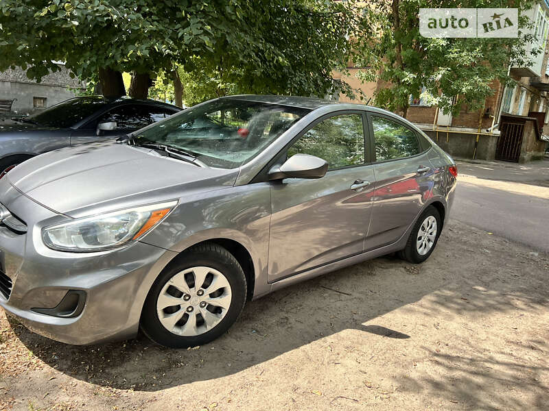 2014 hyundai accent