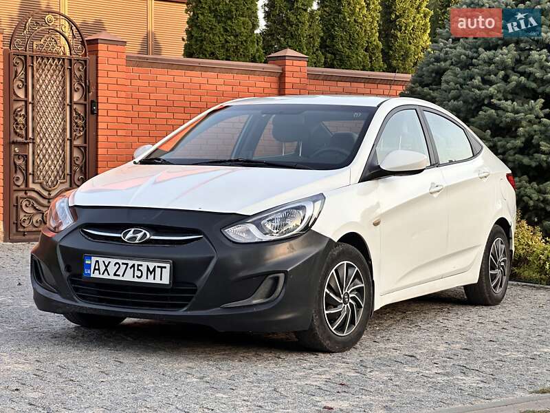 2015 hyundai accent