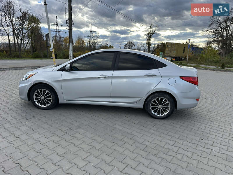 2016 hyundai accent