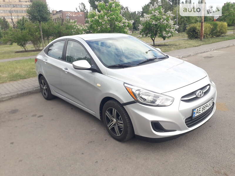 2014 hyundai accent