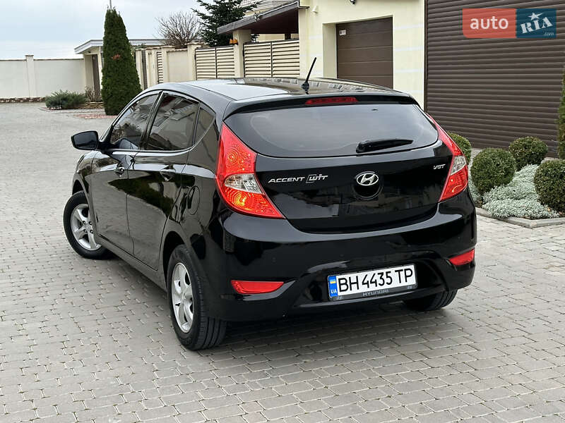2014 hyundai accent