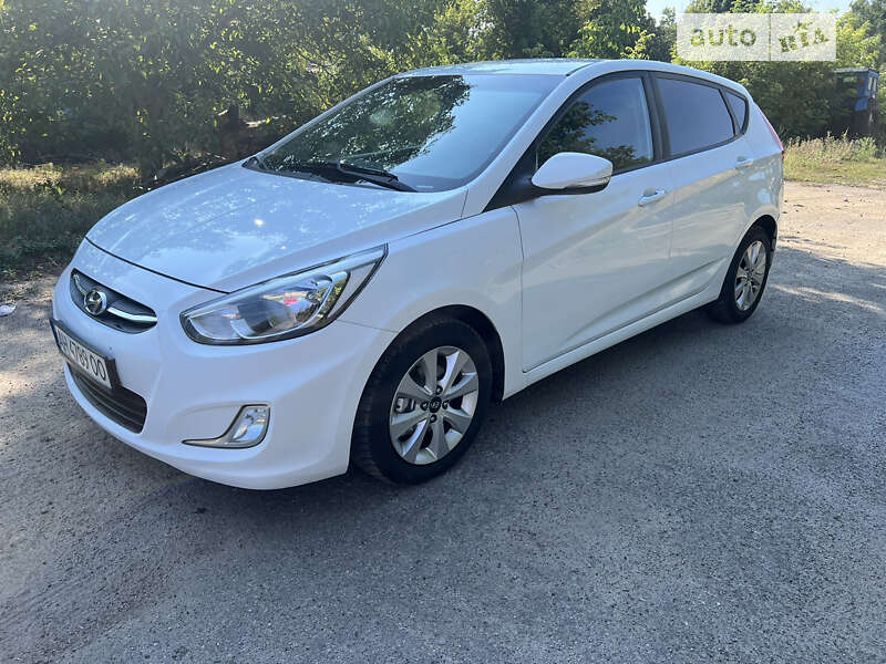 2016 hyundai accent