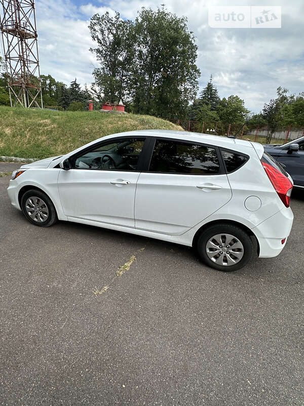 2016 hyundai accent