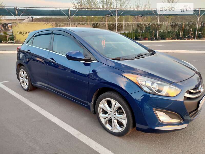 2012 hyundai elantra