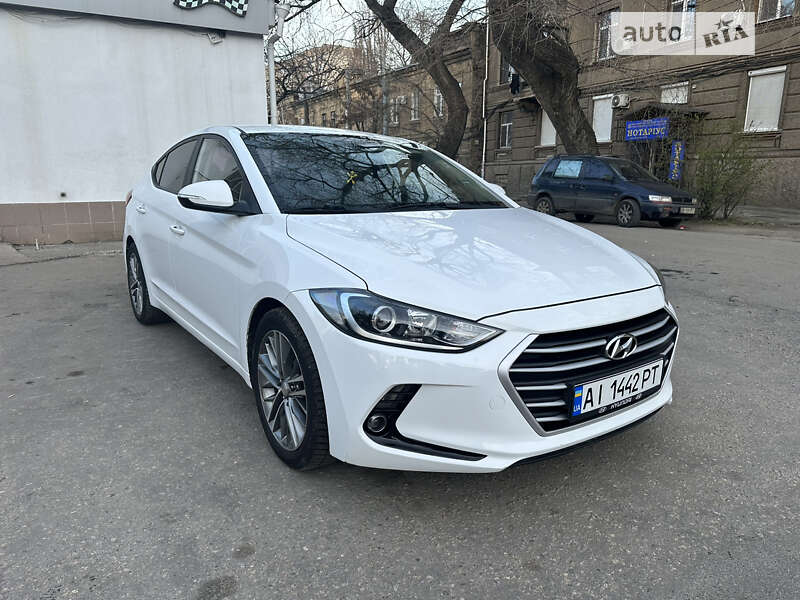 2016 hyundai avante