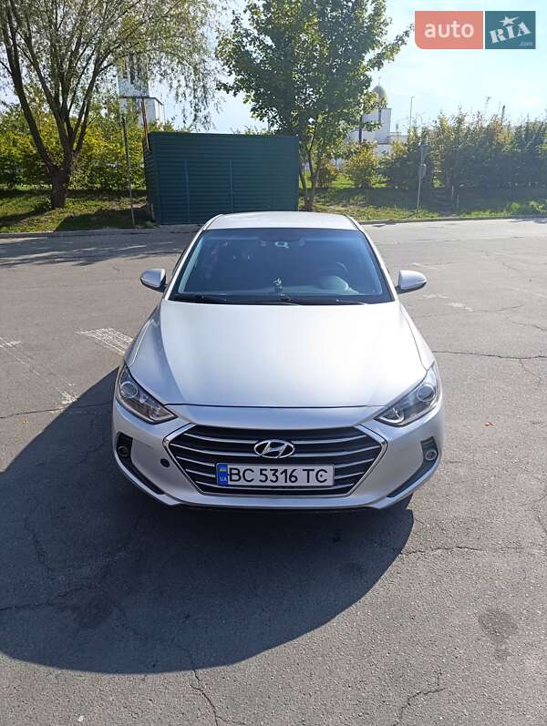 2015 hyundai avante