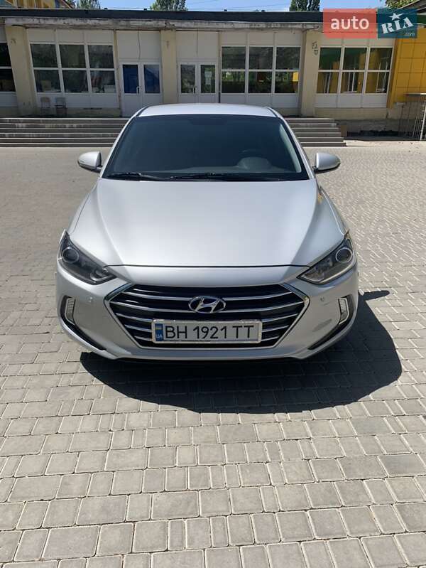 2016 hyundai avante