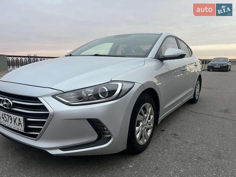 2016 hyundai avante