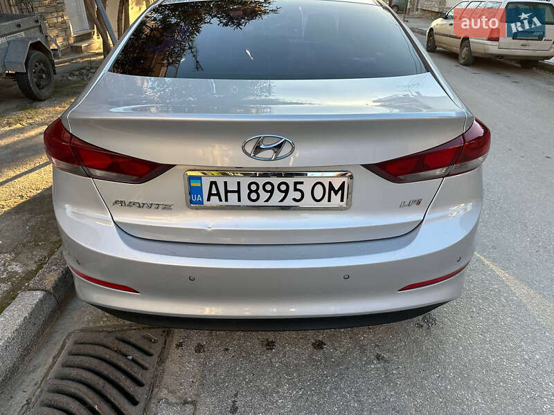 2016 hyundai avante