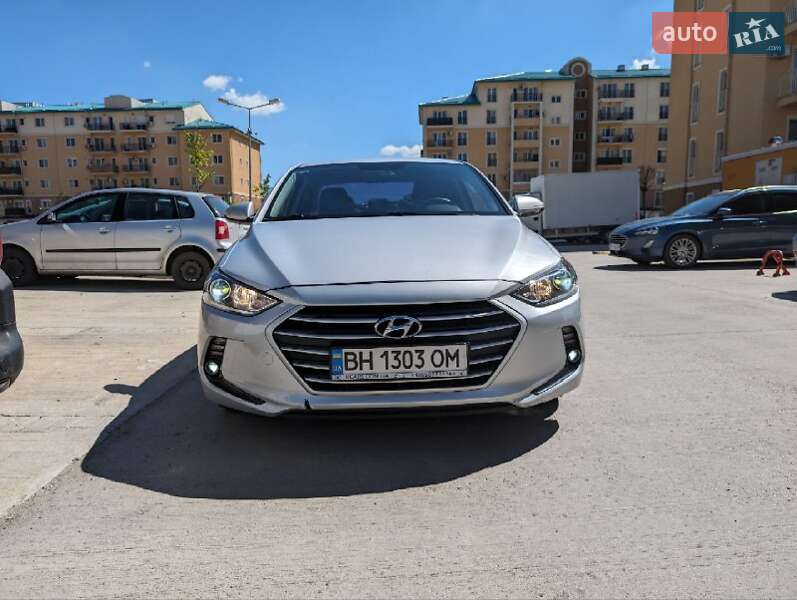 2016 hyundai avante