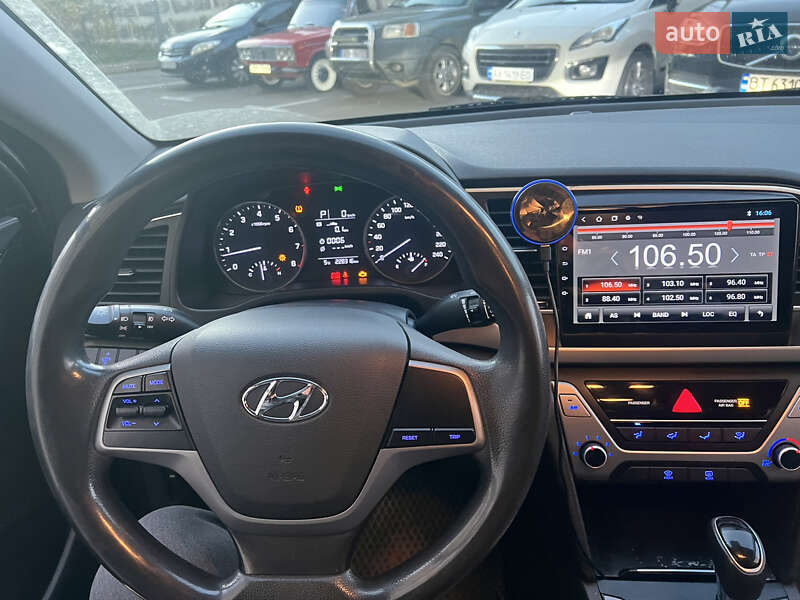 2016 hyundai avante