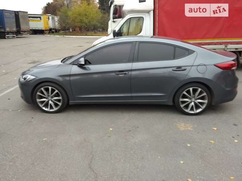 2017 hyundai avante