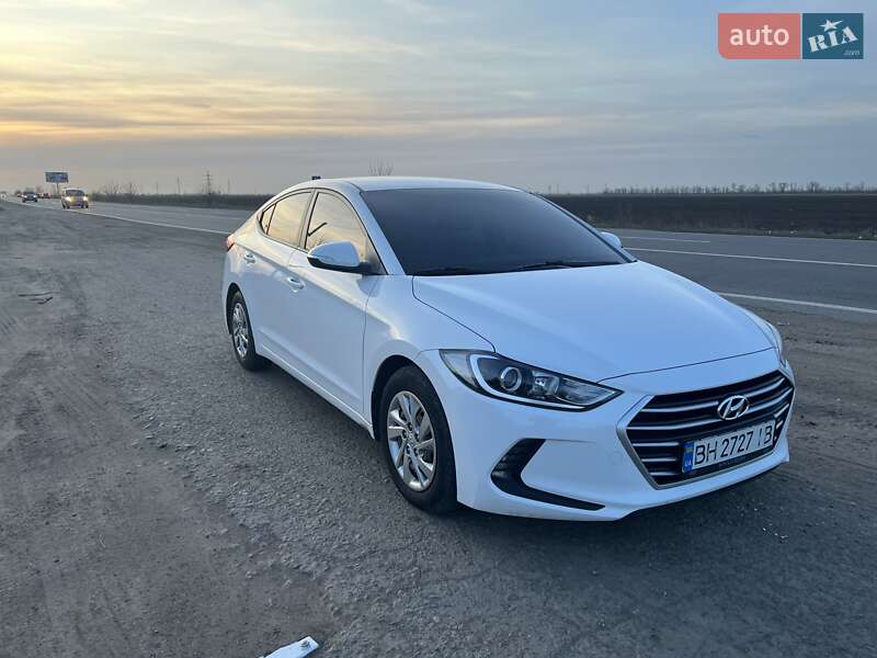 2015 hyundai avante