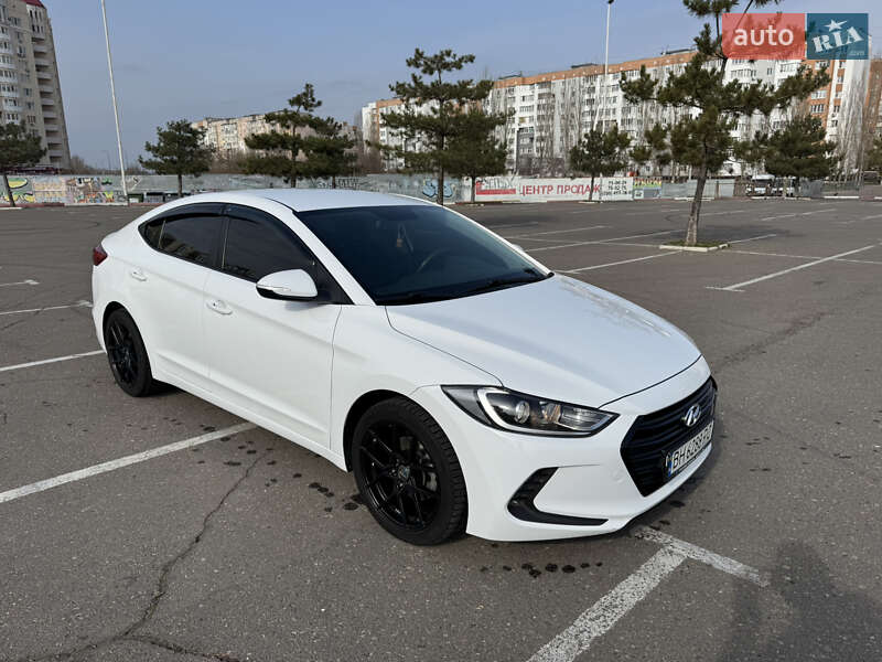 2016 hyundai avante