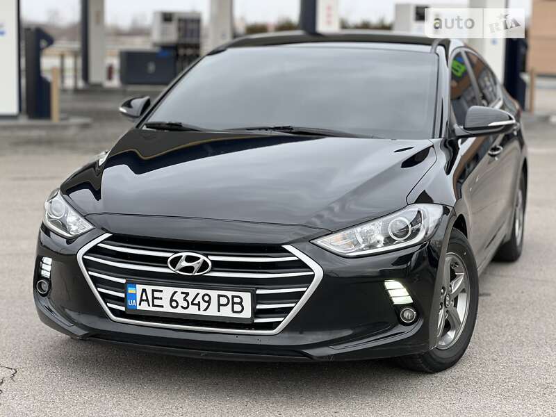 2017 hyundai avante
