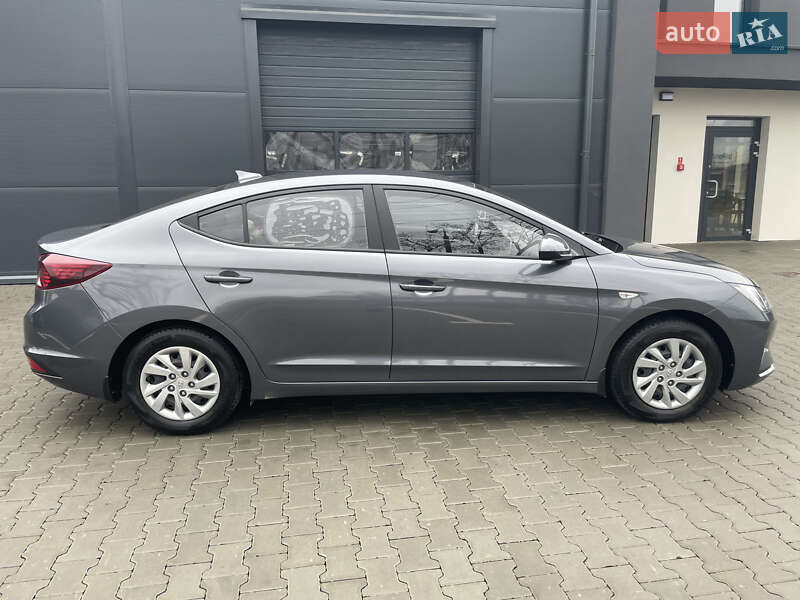 2019 hyundai elantra