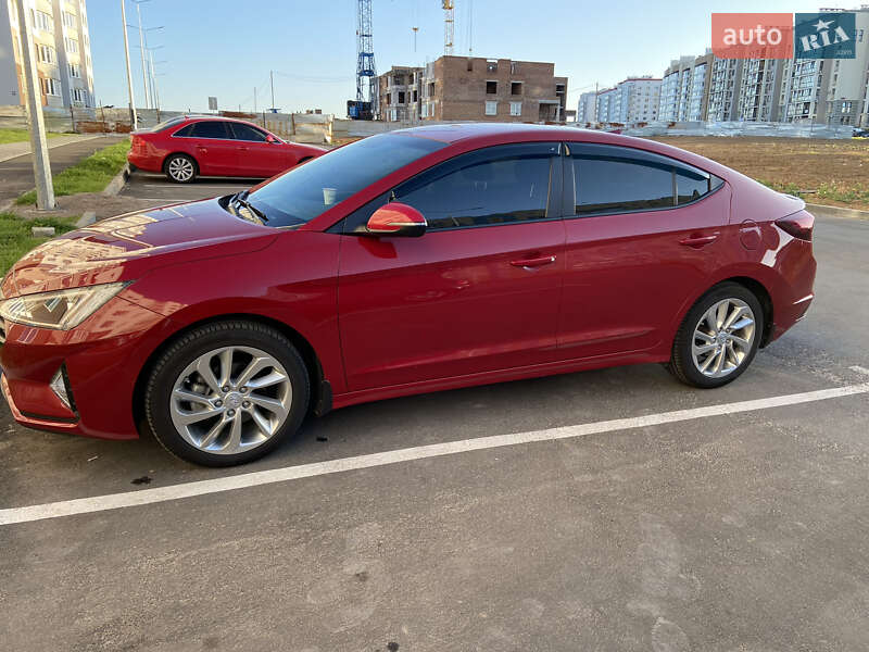 2019 hyundai elantra