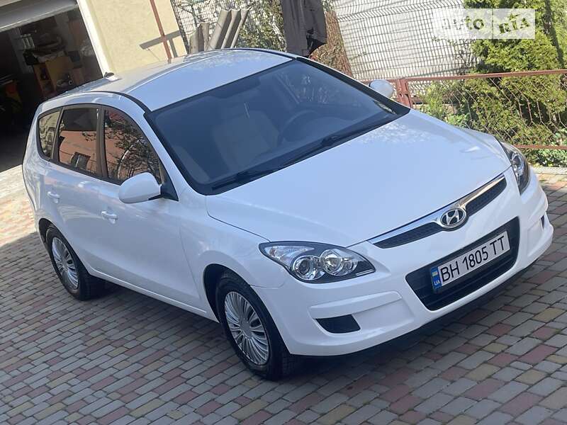 2012 hyundai elantra