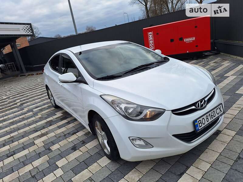 2011 hyundai elantra
