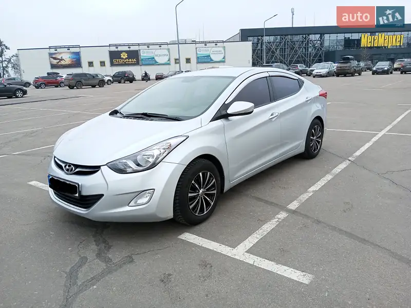 2011 hyundai avante