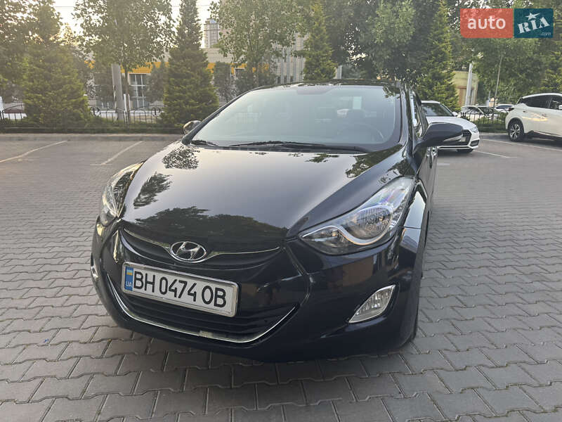 2012 hyundai avante