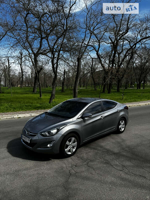 2011 hyundai elantra