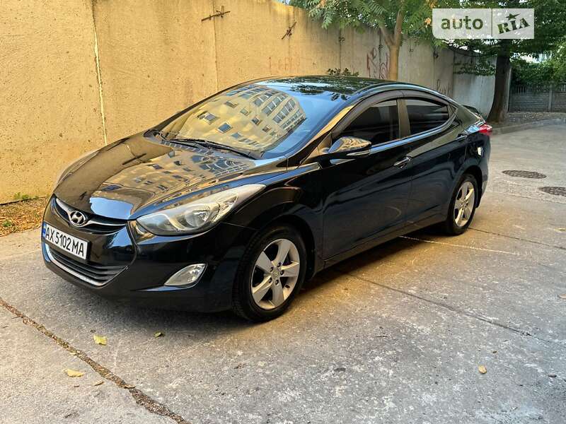2012 hyundai elantra