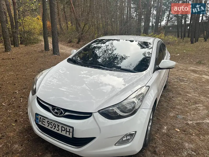 2013 hyundai avante