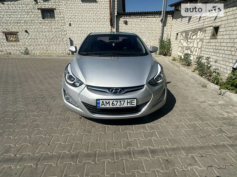 2014 hyundai avante