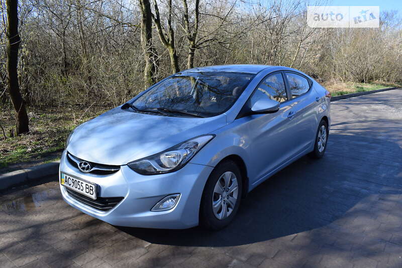 2011 hyundai elantra