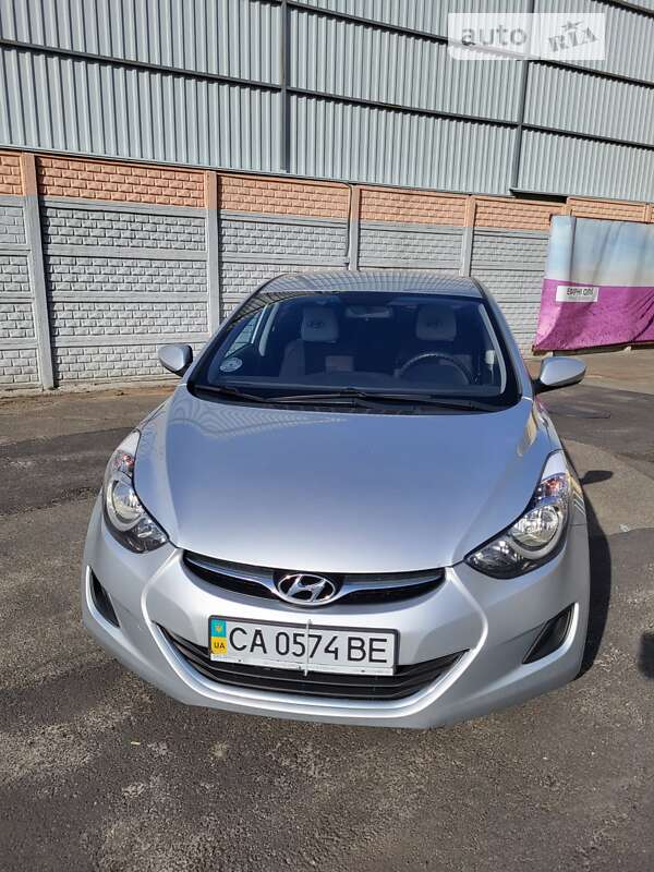 2011 hyundai elantra
