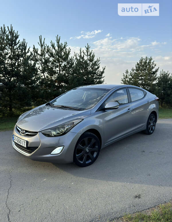 2011 hyundai elantra