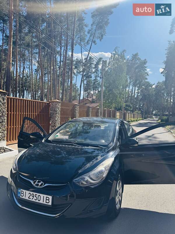 2011 hyundai elantra
