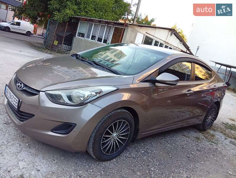 2011 hyundai elantra