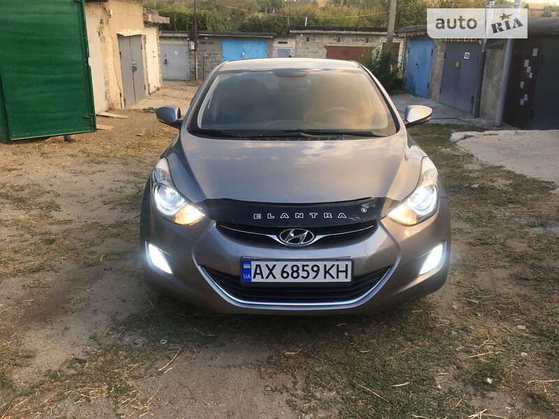 2011 hyundai elantra